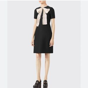 NWOT Gucci bow detail dress